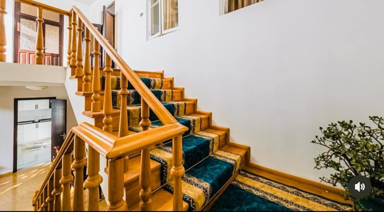 באטומי Hotel Liza מראה חיצוני תמונה